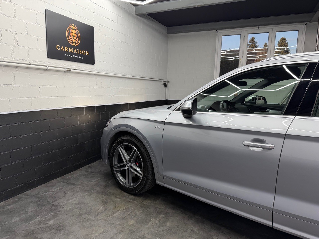 AUDI SQ5 3.0 TFSI quattro | CH-FZ | Anhängerkupplung | Dachträger | Luftfahrwerk-image-9