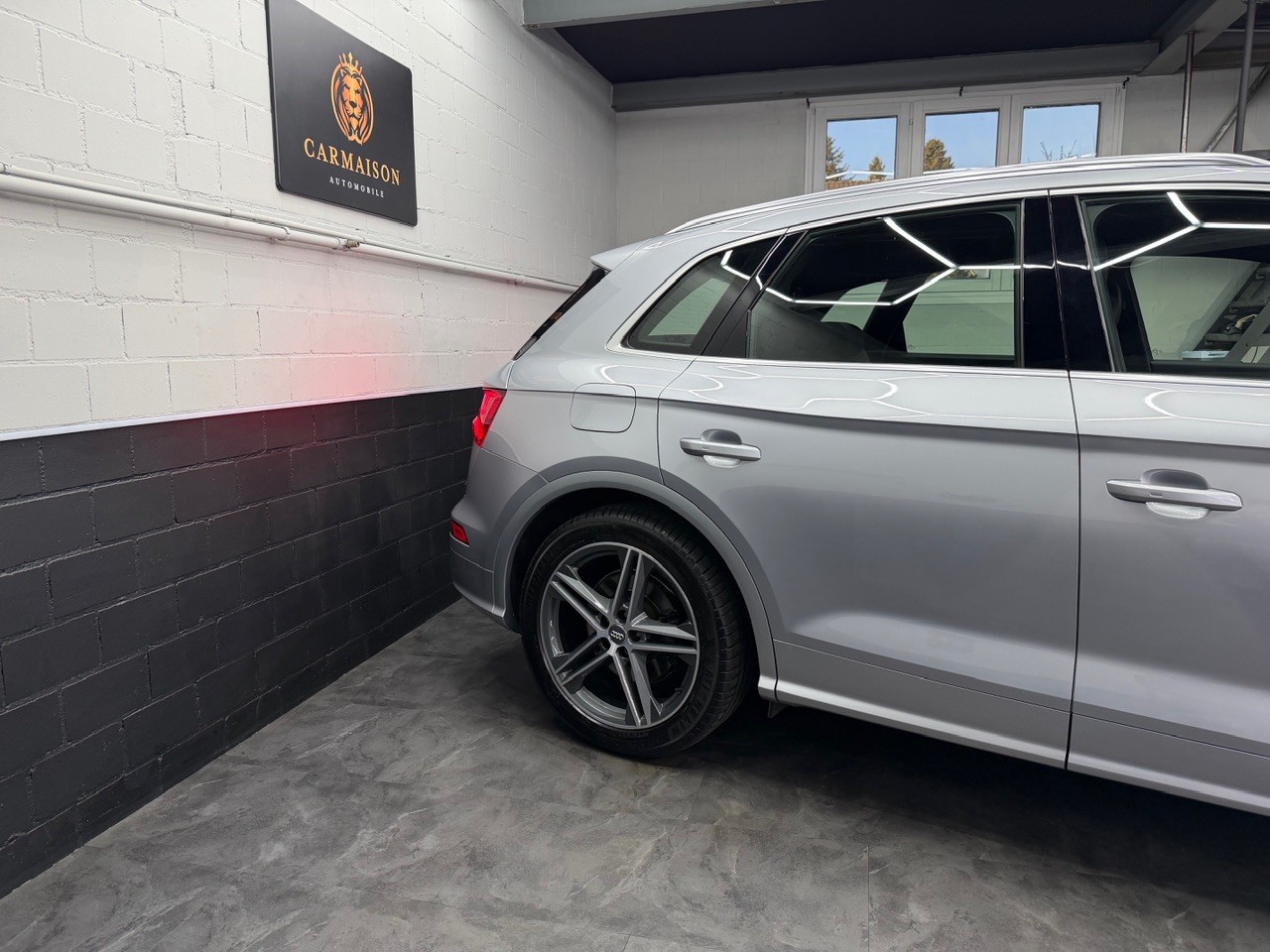 AUDI SQ5 3.0 TFSI quattro | CH-FZ | Anhängerkupplung | Dachträger | Luftfahrwerk-image-4