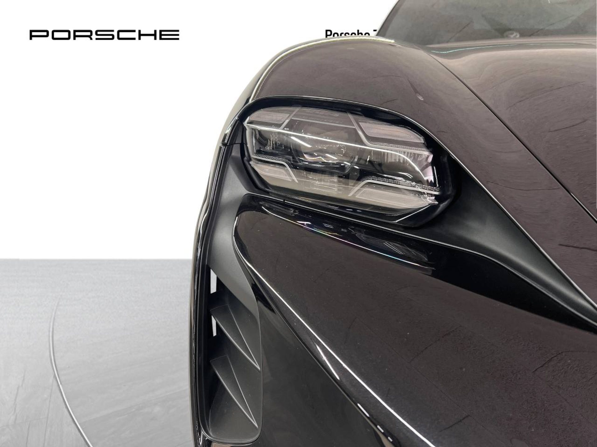 PORSCHE Taycan Turbo S-image-11