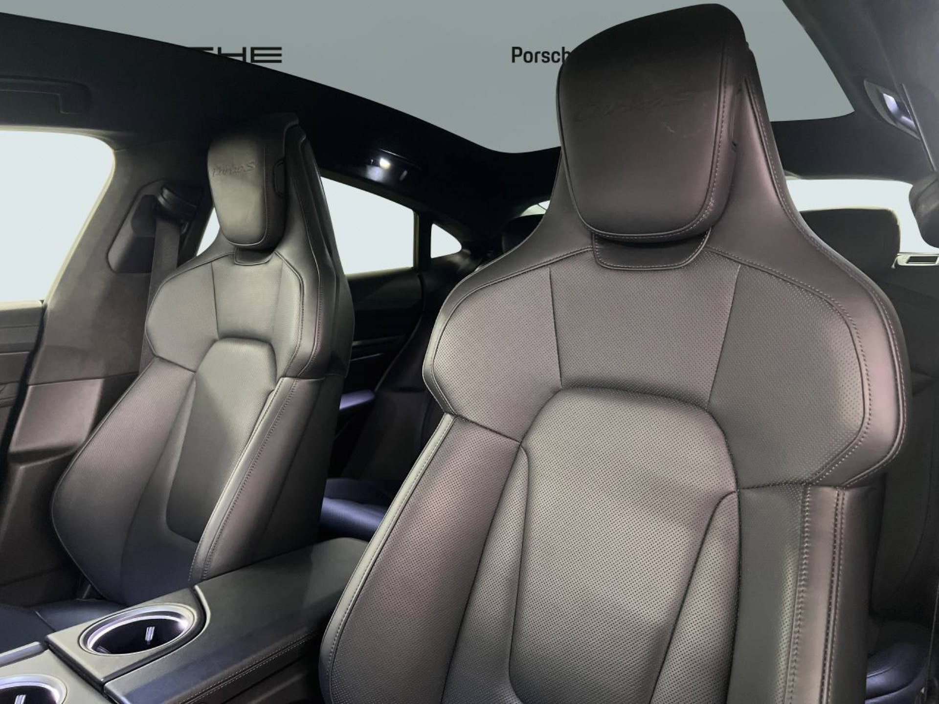 PORSCHE Taycan Turbo S-image-4