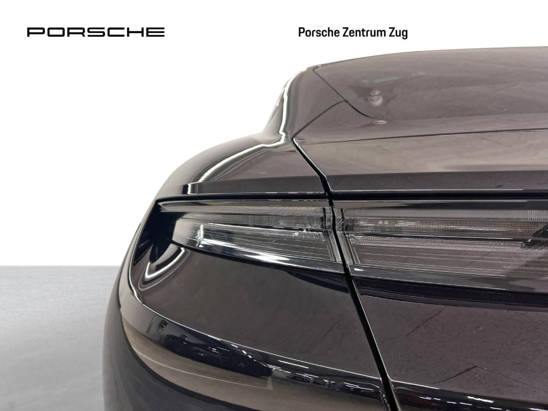 PORSCHE Taycan Turbo S-image-12