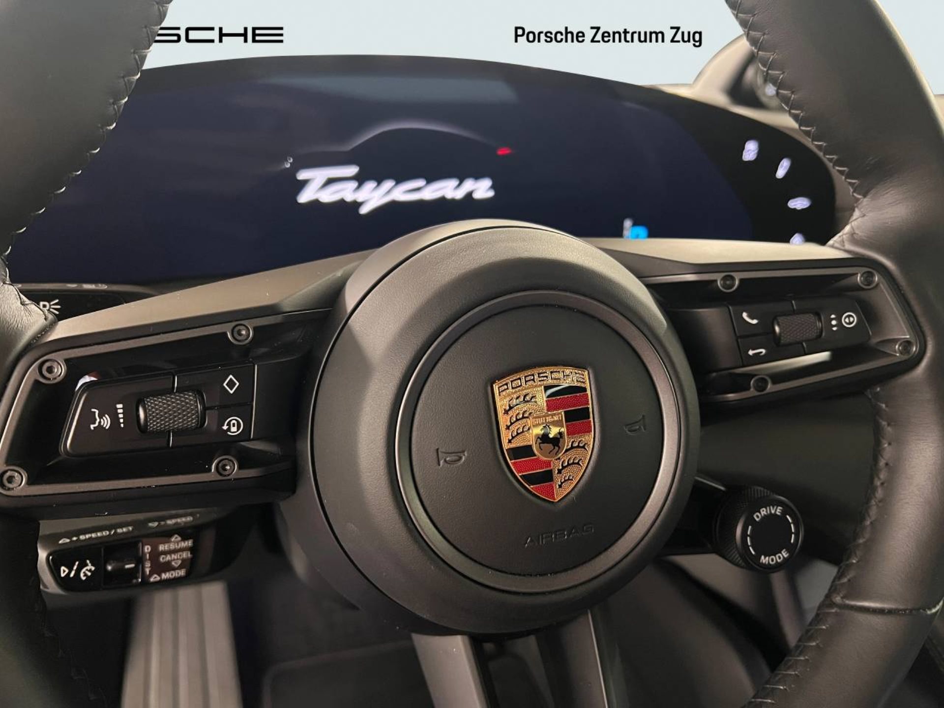 PORSCHE Taycan Turbo S-image-16