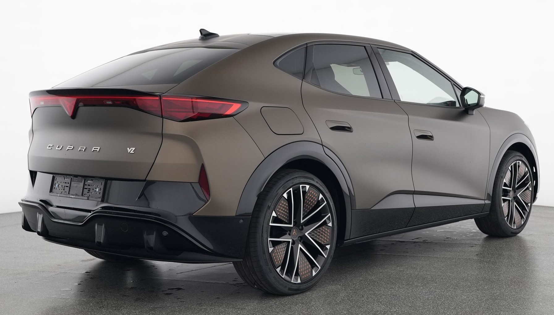 CUPRA Tavascan Type 10 77 kWh Extreme mit Ledersitzen und Anhängerkupplung-showroom-element-3