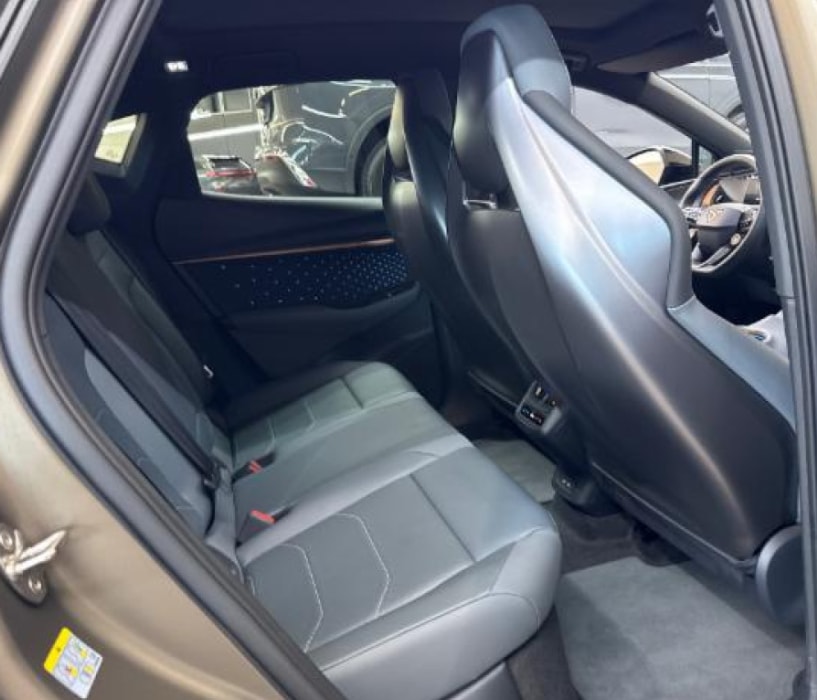 CUPRA Tavascan Type 10 77 kWh Extreme mit Ledersitzen und Anhängerkupplung-image-12