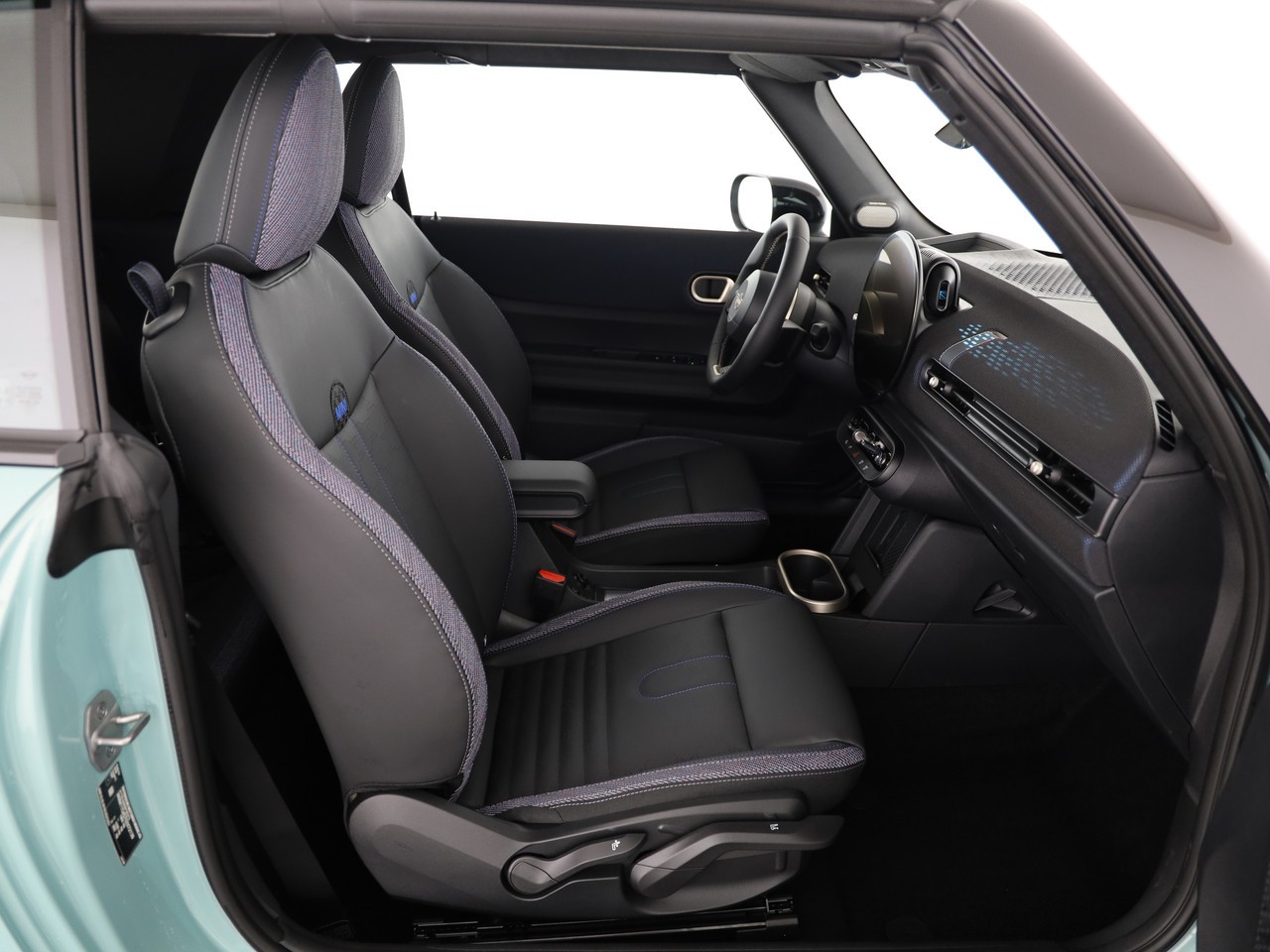 MINI Cooper C Cabriolet DKG-image-12