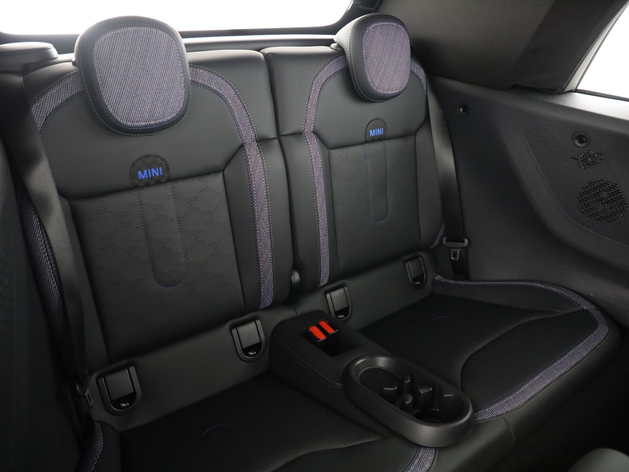 MINI Cooper C Cabriolet DKG-image-14