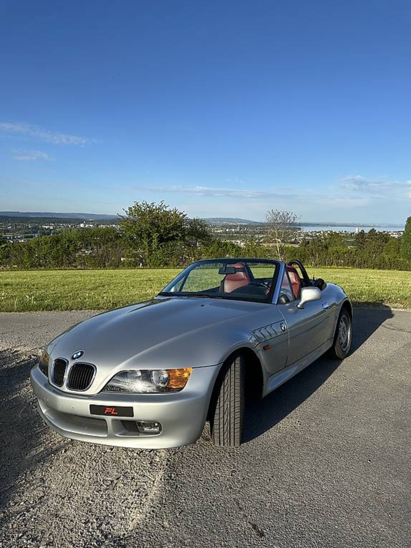 BMW 1.9-image-0
