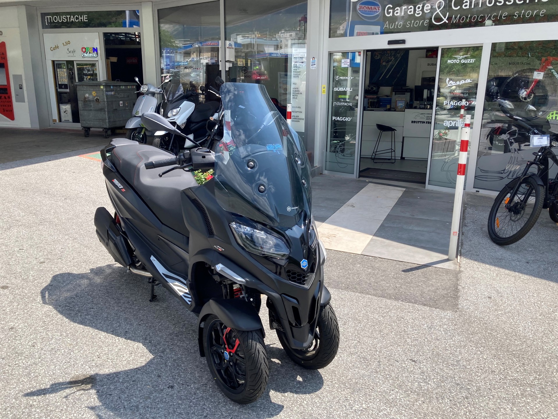 PIAGGIO MP3 400 Sport RST-showroom-element-2
