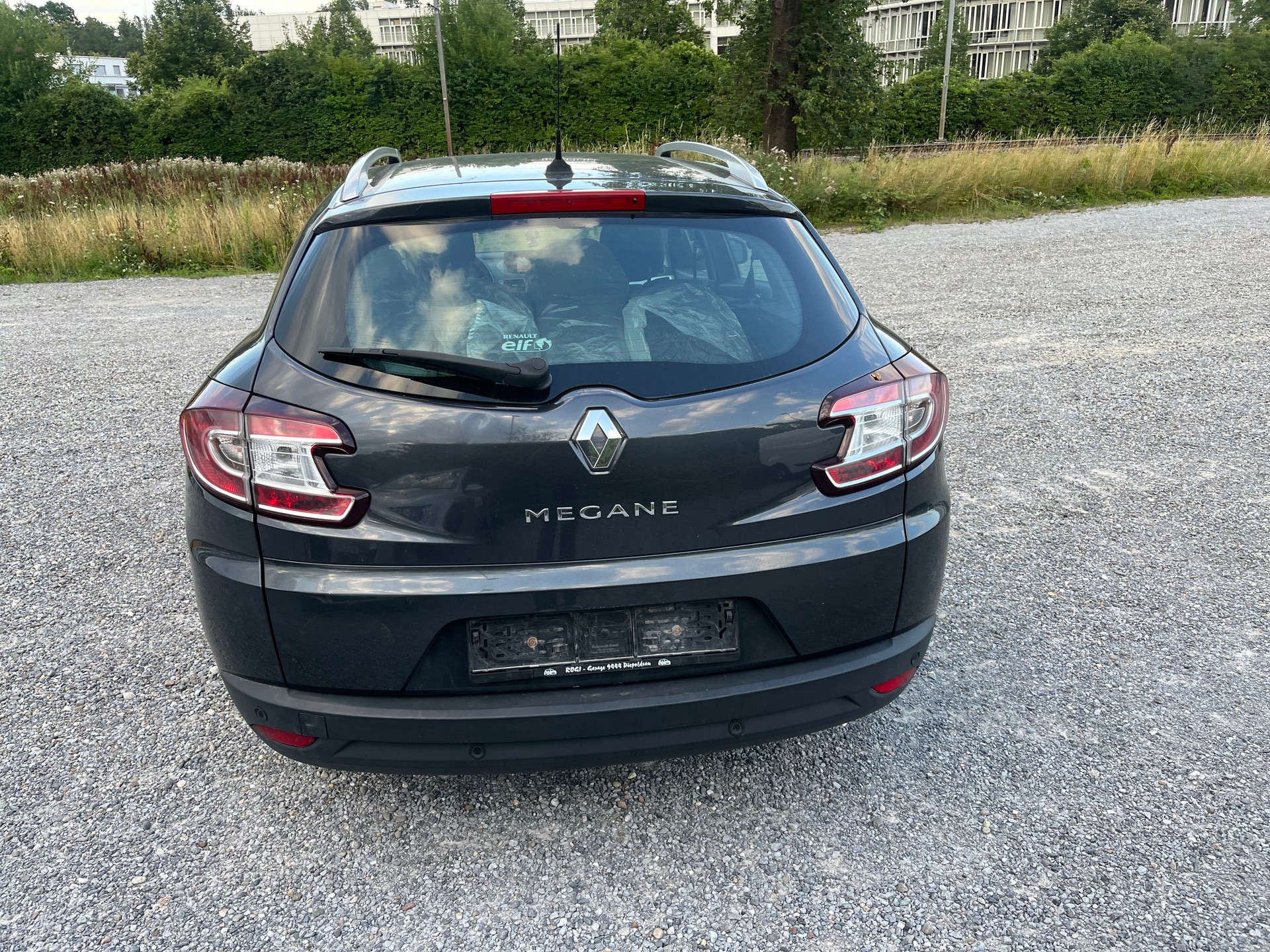 RENAULT Mégane Grandtour 2.0 16V Expression CVT-image-1