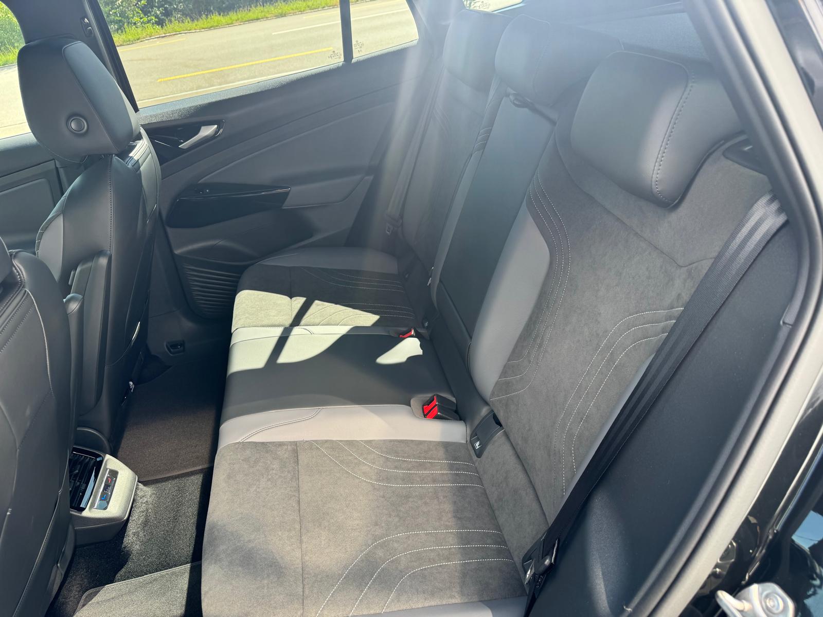 VW ID.4 Pro 77 kWh 4 Motion-image-5