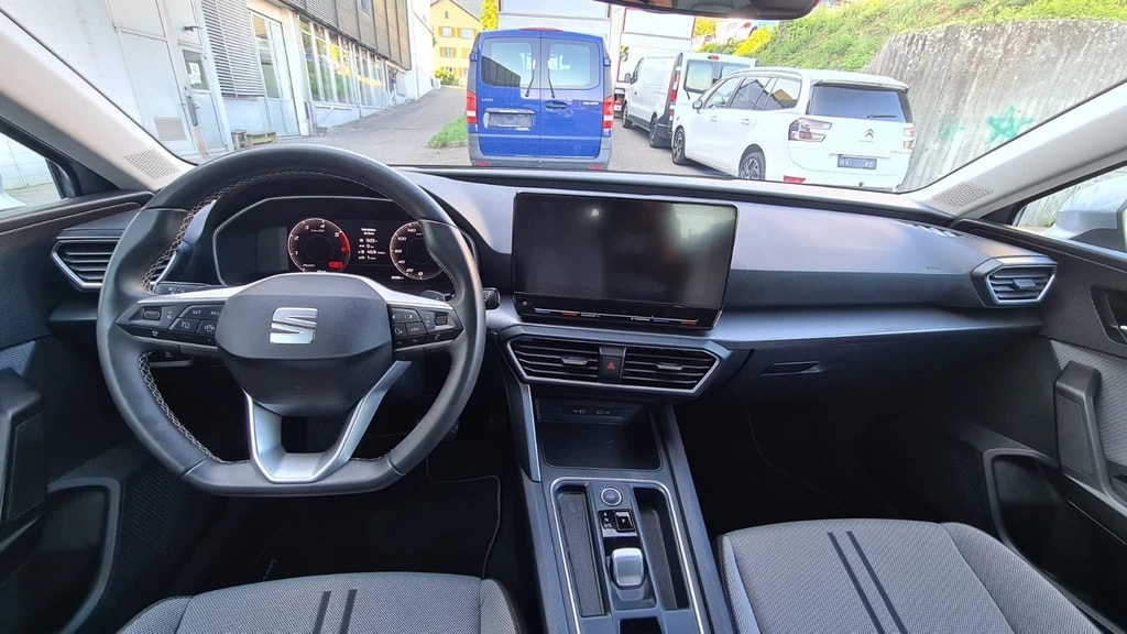 SEAT Leon ST 2.0 TDI EVO DSG Style ** Full Digital Cockpit ** Parklehnassistanz **Gr.Navi ** Parkhilfe ** Neues Modell 2022 **-image-9
