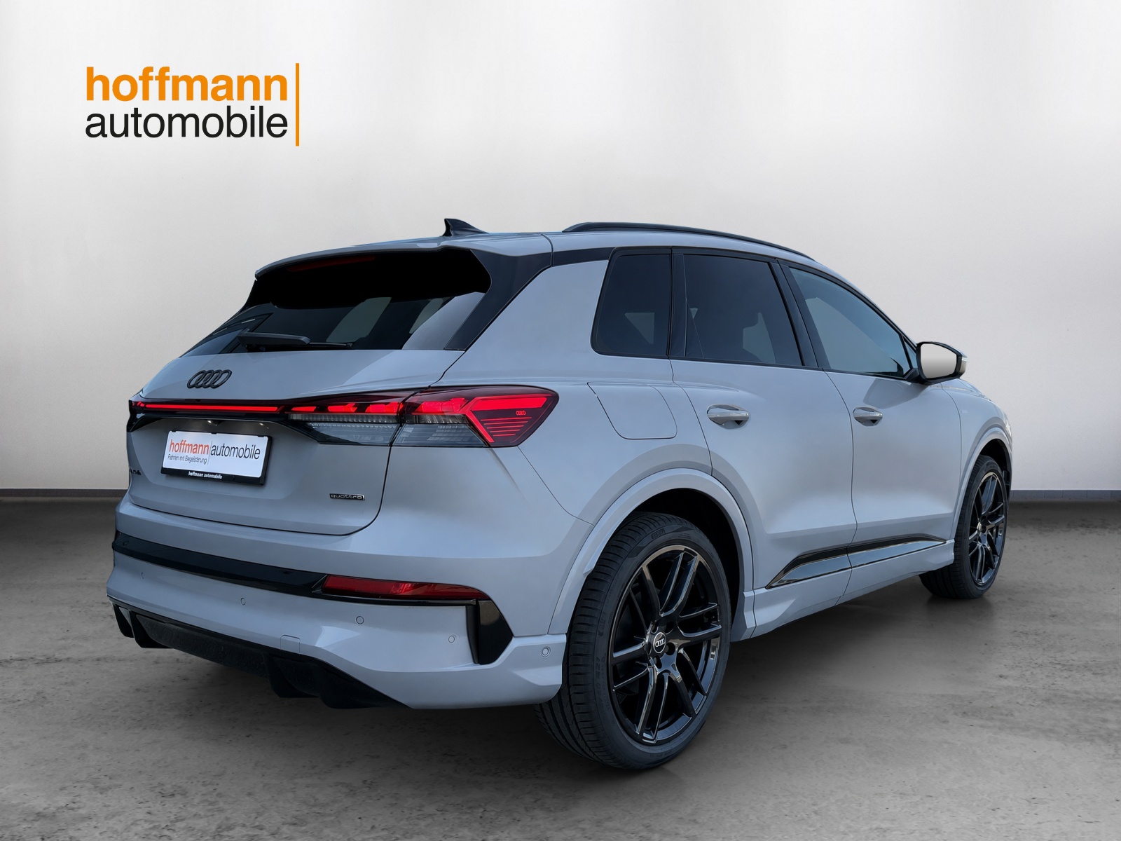 AUDI Q4 e-tron SUV quattro performance Swiss Ski-image-3