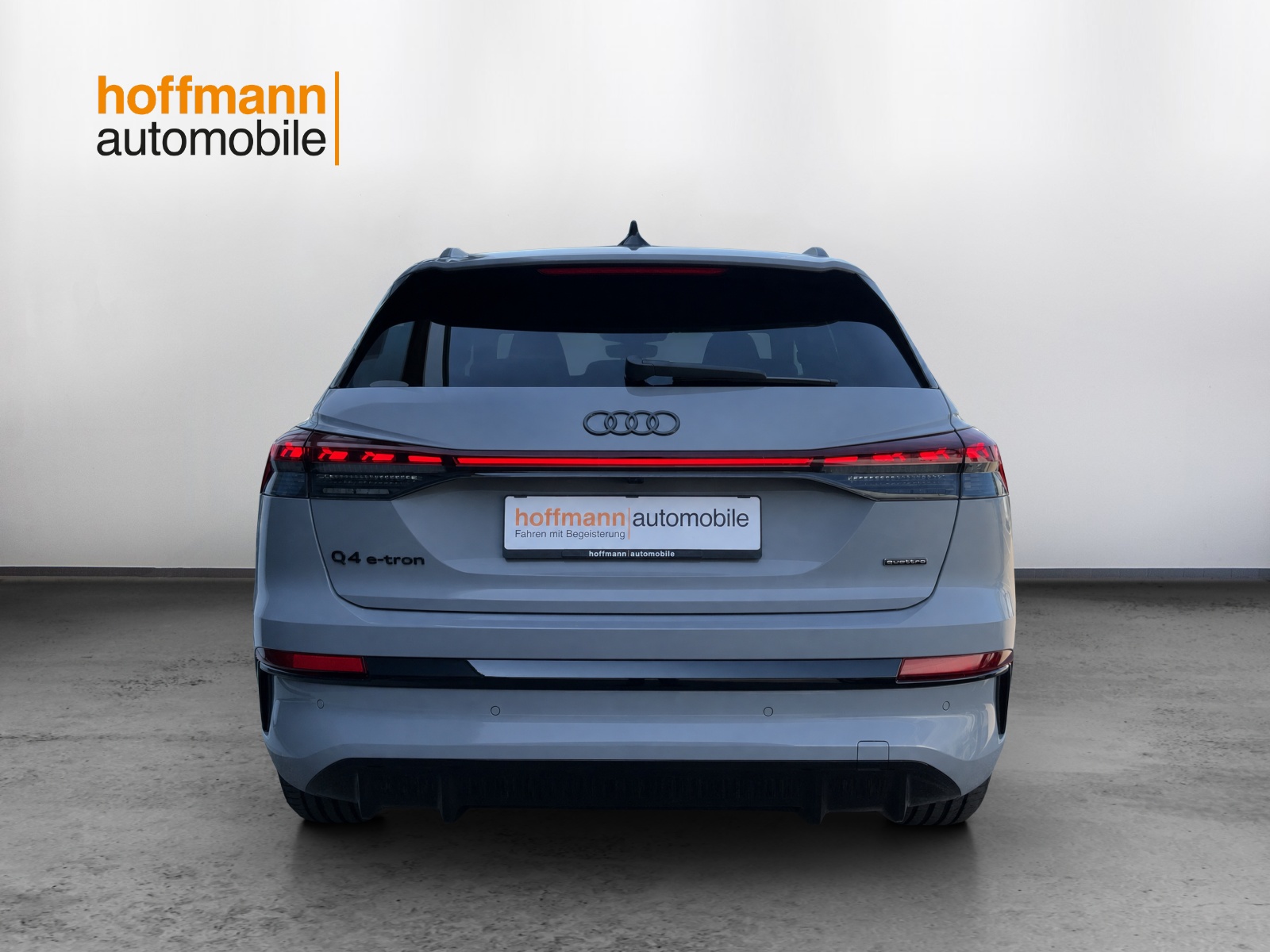AUDI Q4 e-tron SUV quattro performance Swiss Ski-image-4
