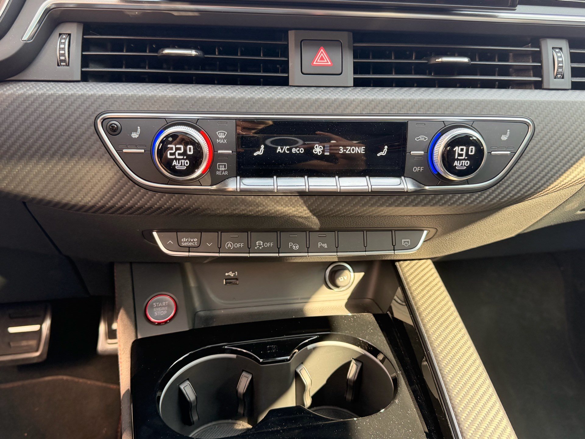 AUDI RS5 SPORTBACK 2.9 TFSI QUATTRO *** KERAMIKBREMSEN & 4 JAHRE AUDI WERKSGARANTIE ***-image-22
