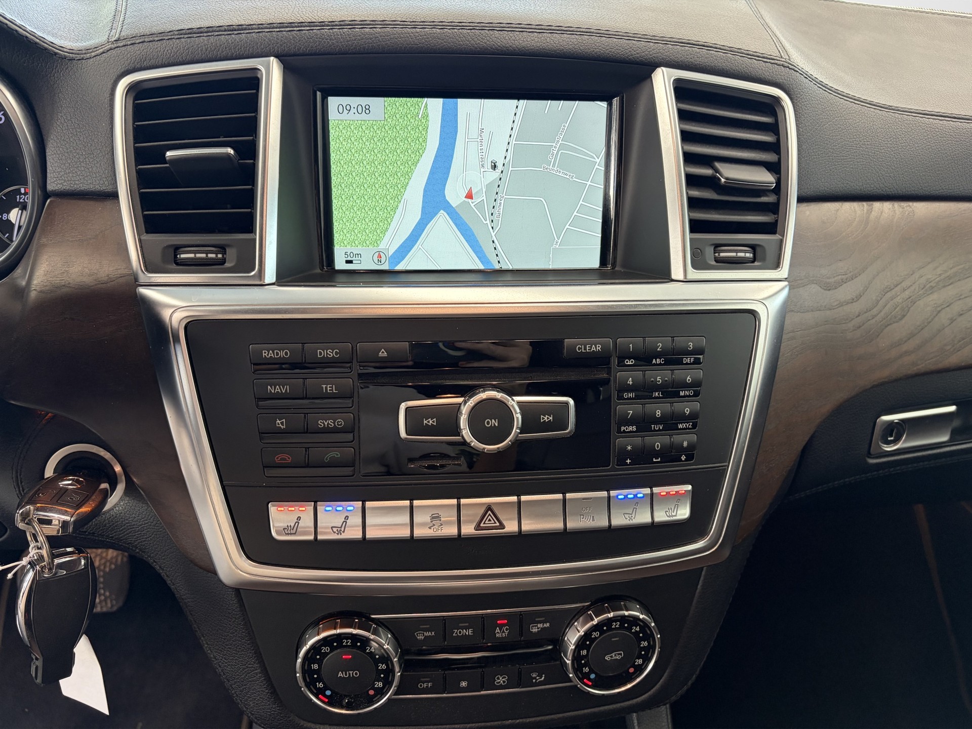 MERCEDES-BENZ ML 350 4Matic 7G-Tronic-image-13