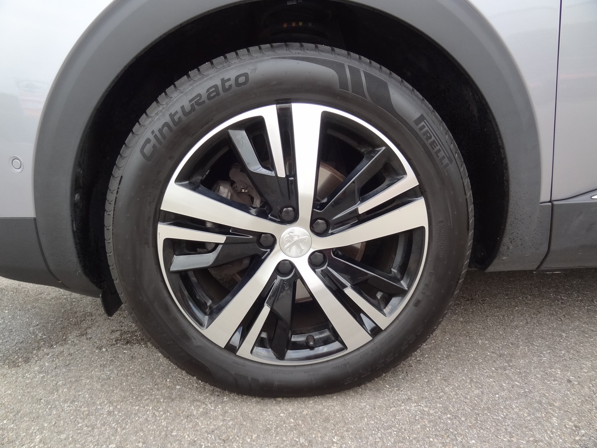 PEUGEOT 3008 1.5 BlueHDi GT EAT8-image-1