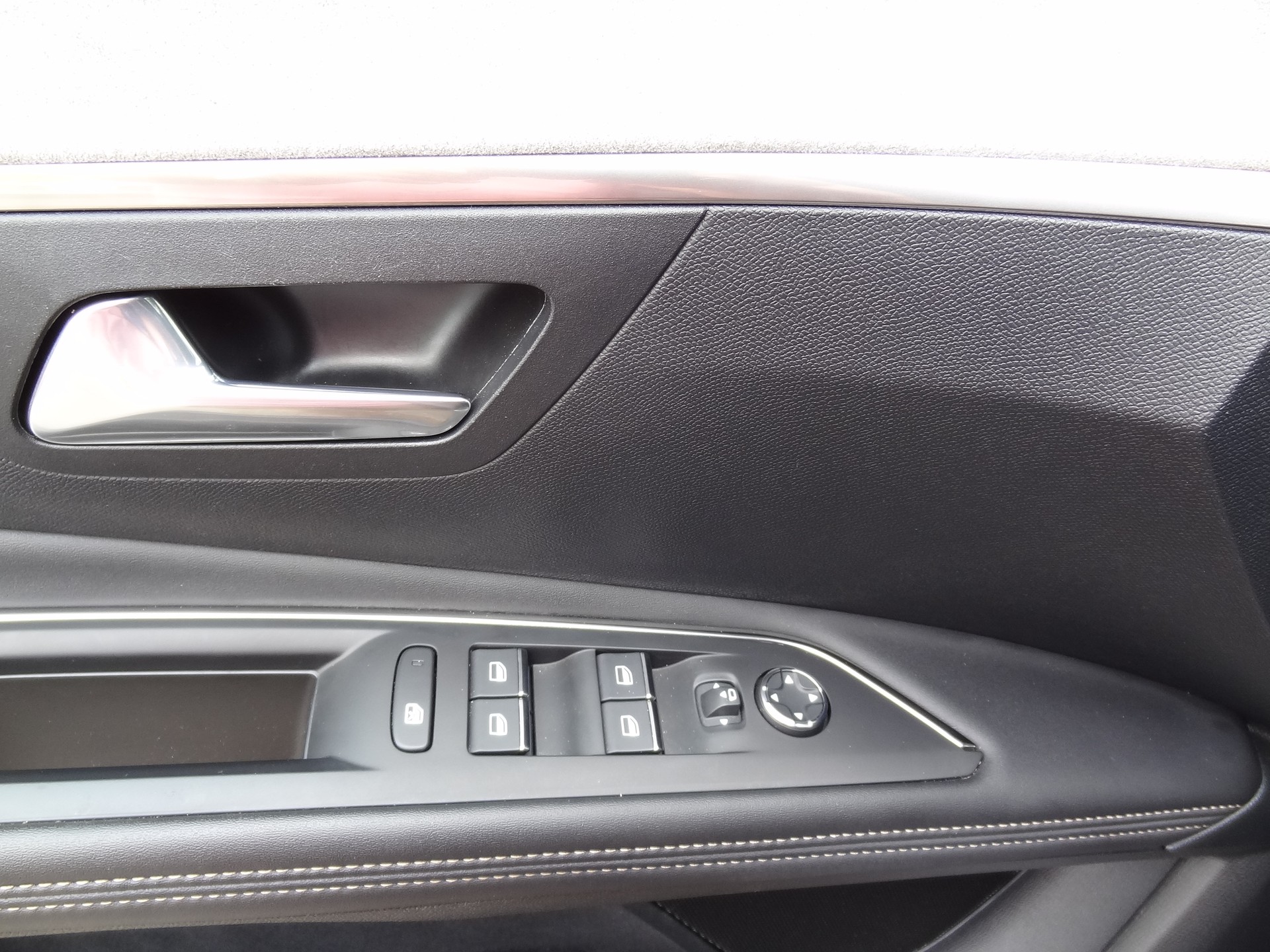 PEUGEOT 3008 1.5 BlueHDi GT EAT8-image-8