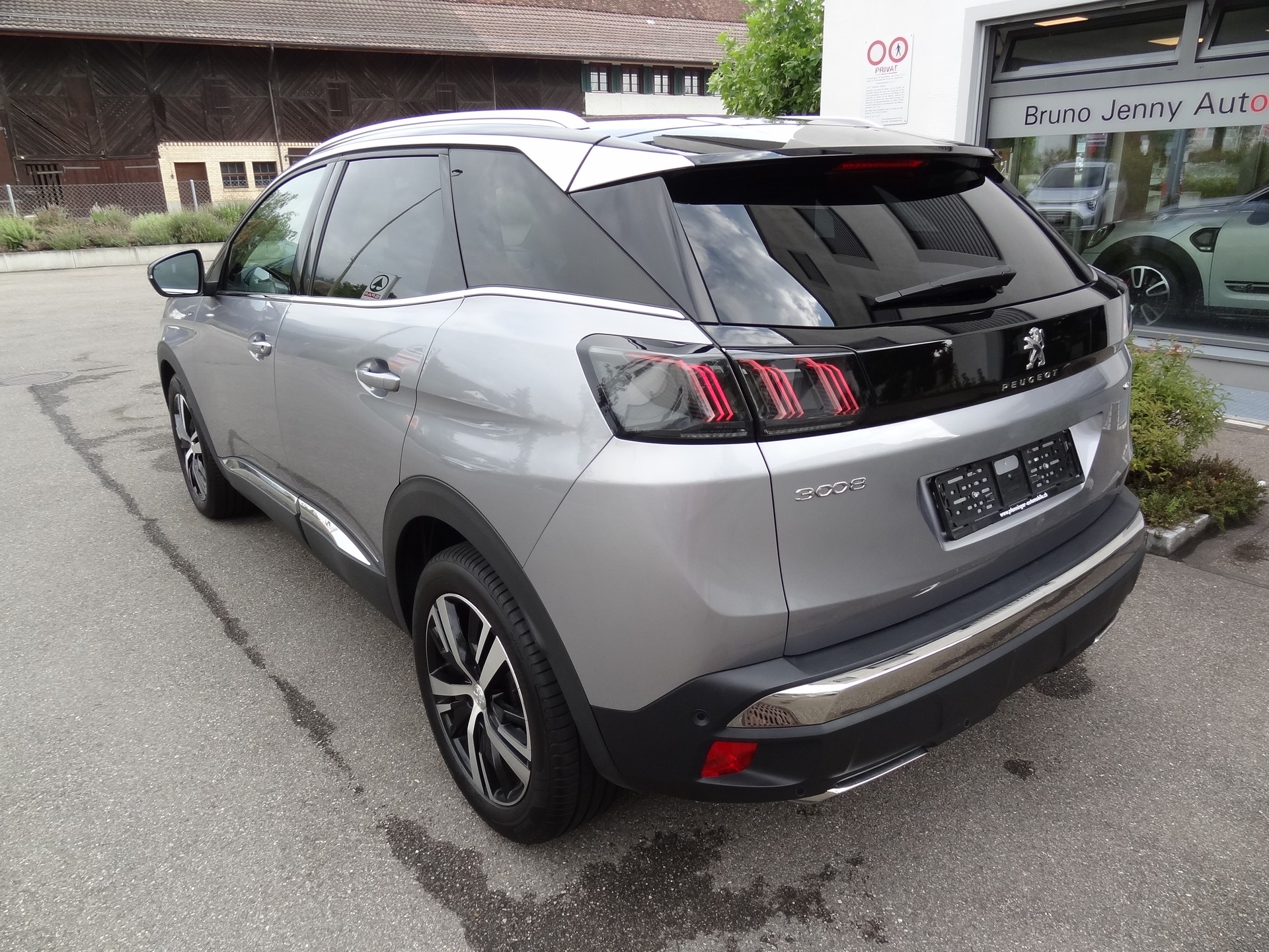 PEUGEOT 3008 1.5 BlueHDi GT EAT8-image-3