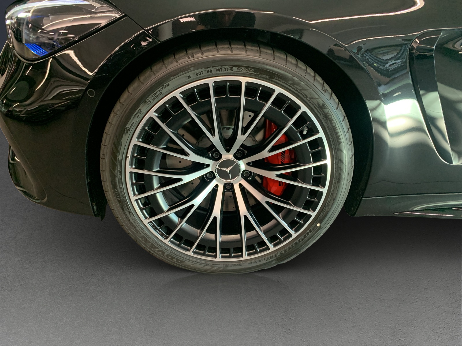 MERCEDES-BENZ CLE AMG 53 Cabriolet 4MATIC+-image-12