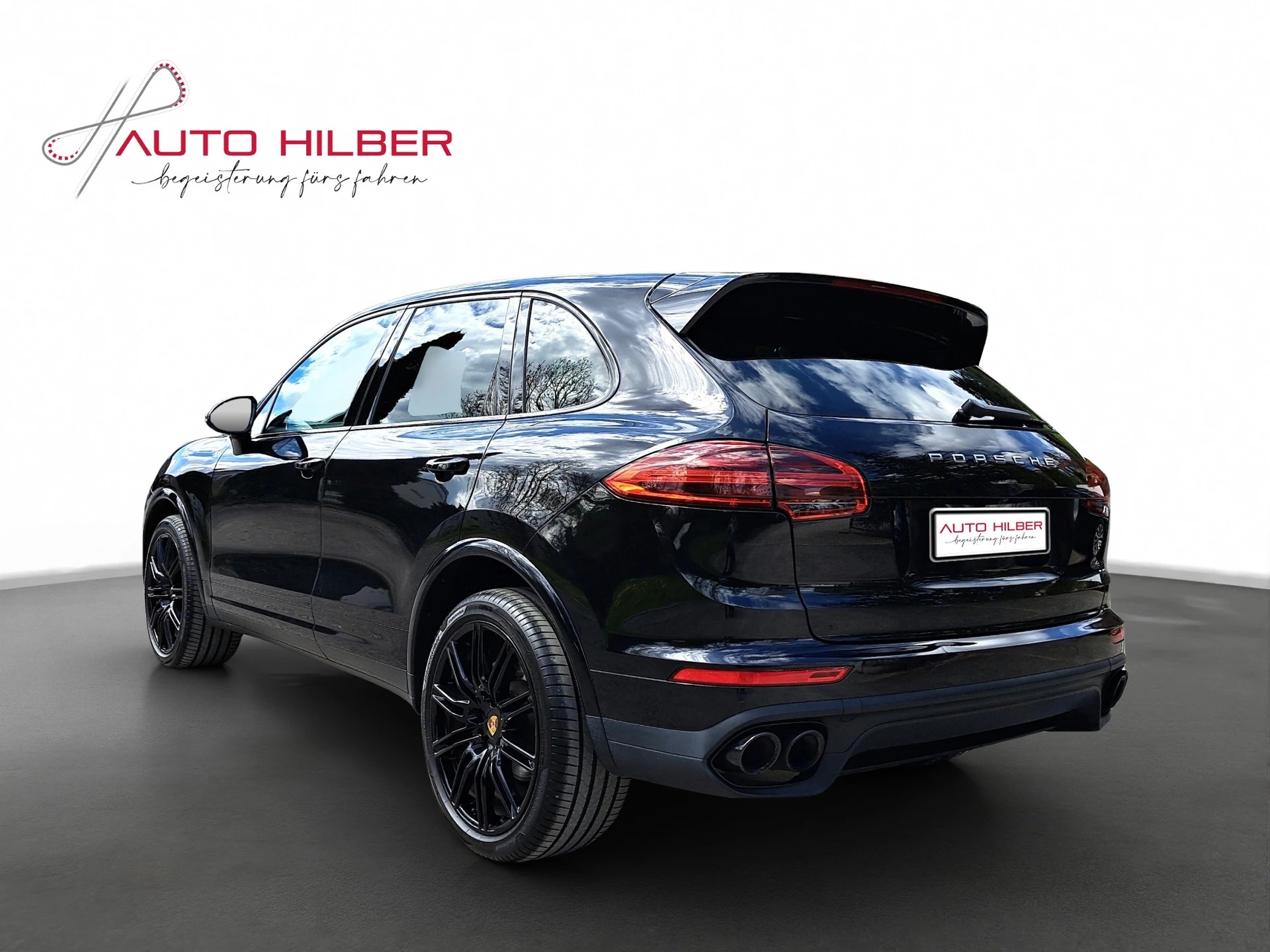 PORSCHE Cayenne S-image-3