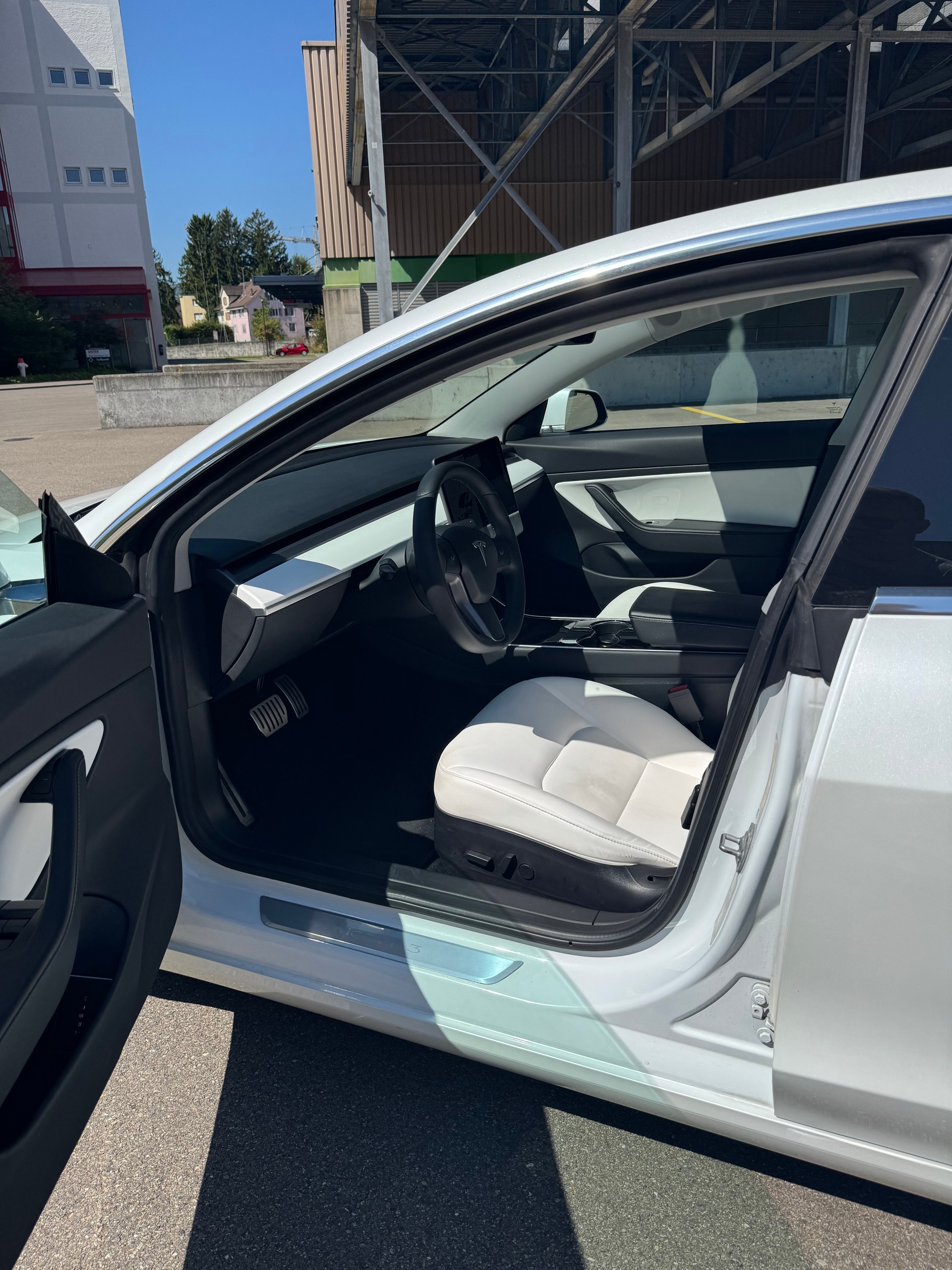 TESLA TESLA Model 3 Performance Dual Motor AWD-image-9