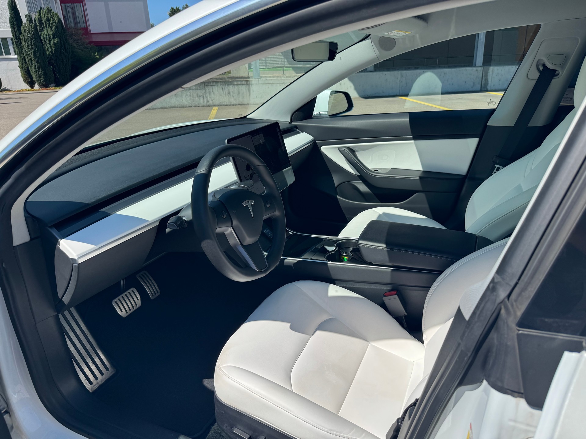TESLA TESLA Model 3 Performance Dual Motor AWD-image-10