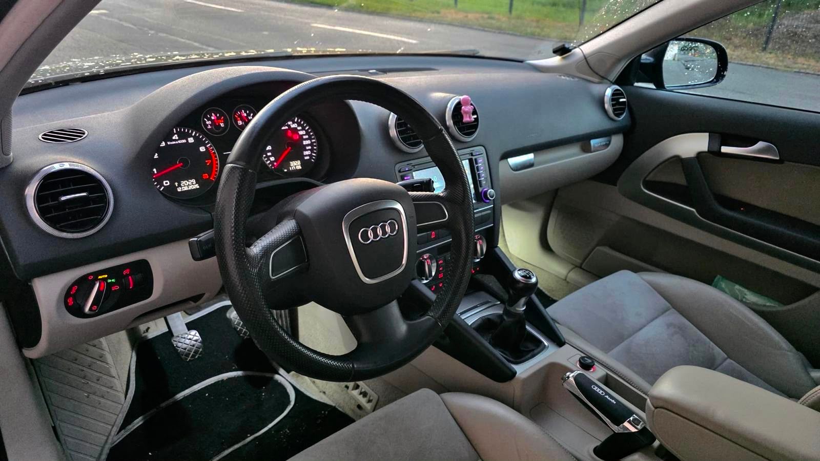 AUDI A3 1.8 TFSI Ambiente quattro-image-13