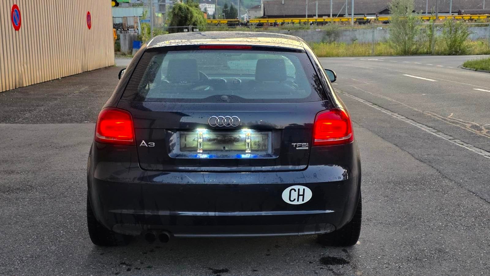 AUDI A3 1.8 TFSI Ambiente quattro-image-4