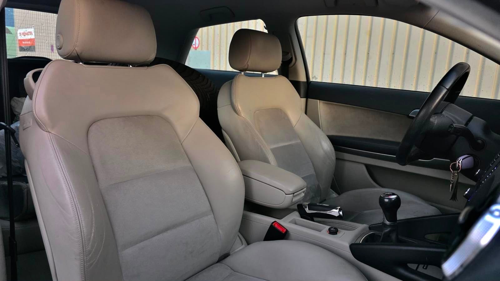 AUDI A3 1.8 TFSI Ambiente quattro-image-7