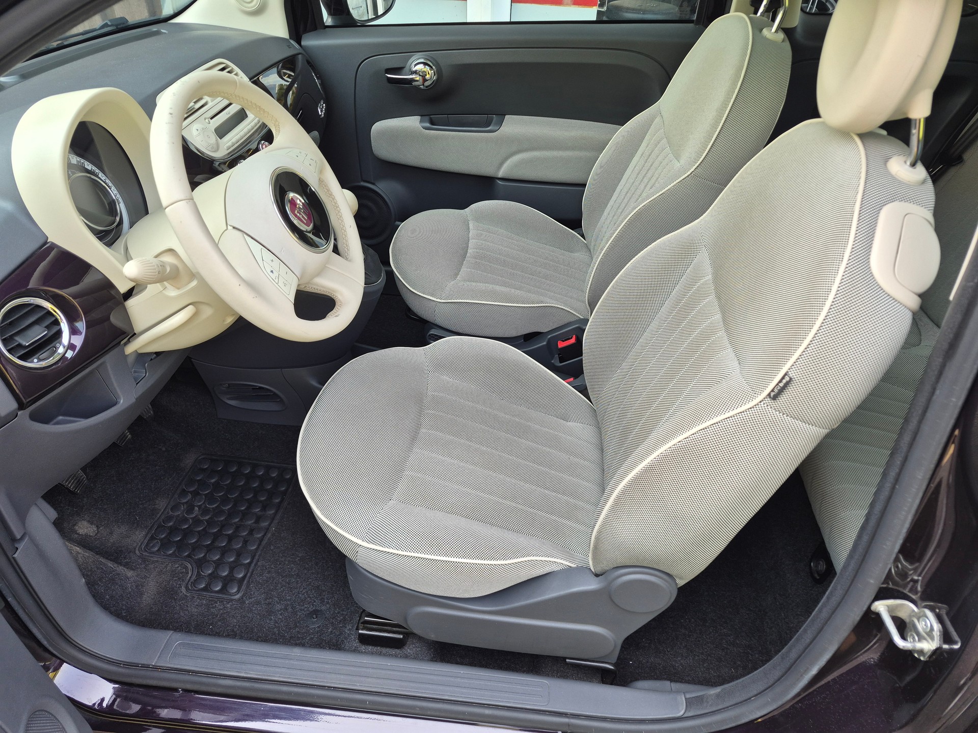 FIAT 500 1.2 Lounge-image-5