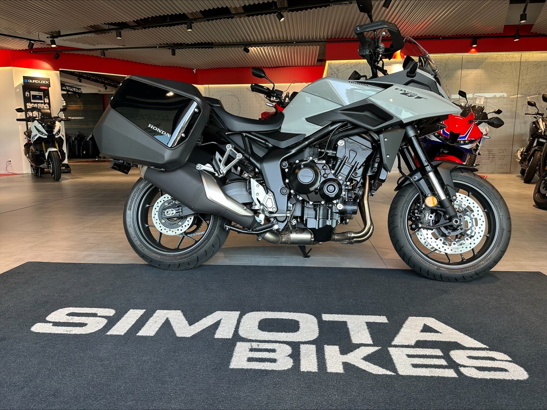 HONDA GT-showroom-element-3