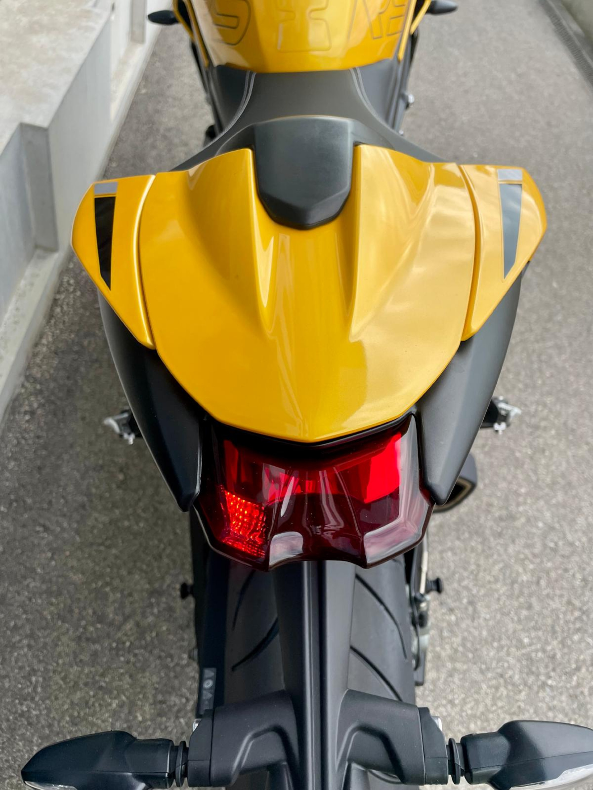 TRIUMPH Street Triple 765 RS-image-8