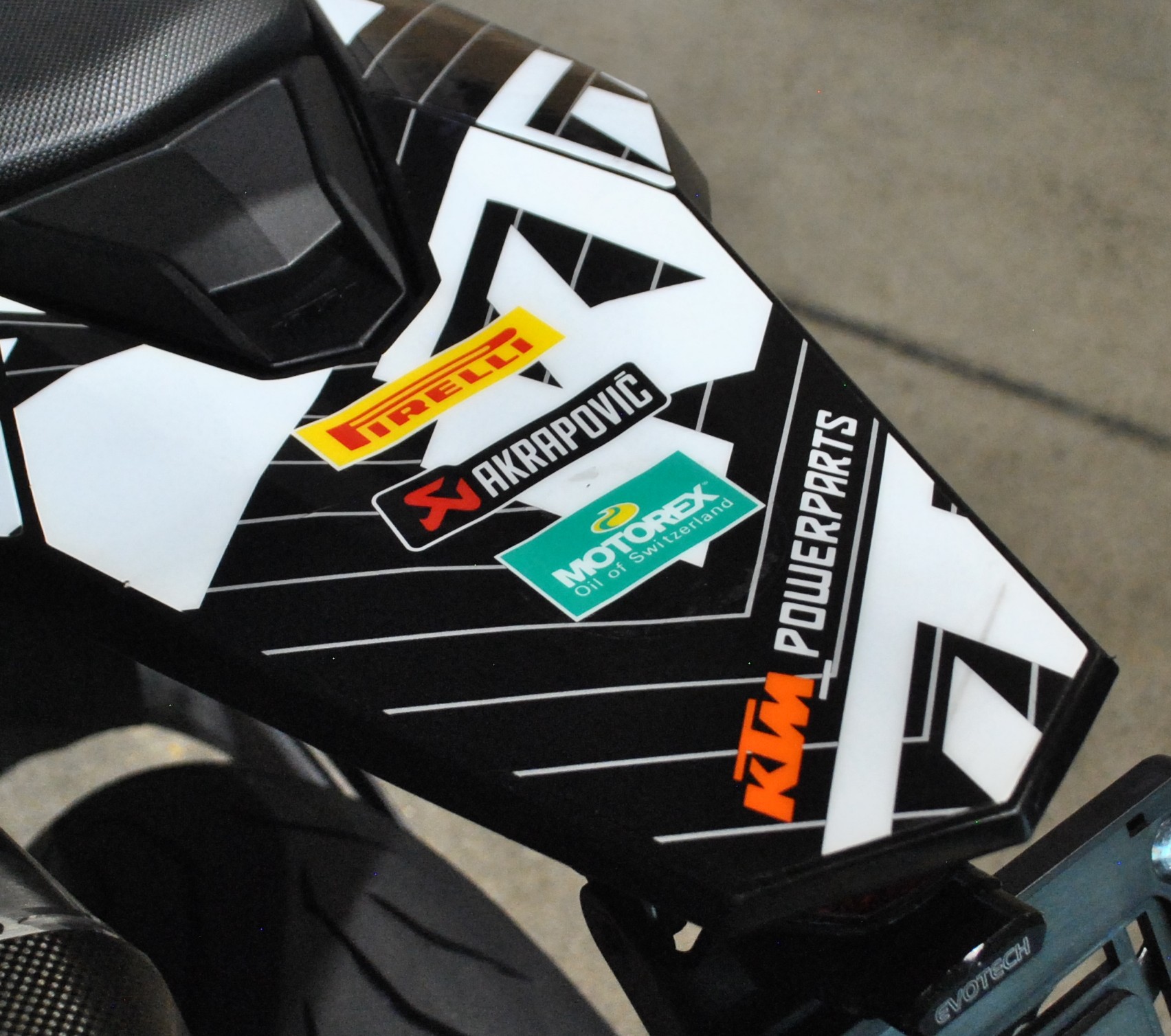 KTM 690 SMC R-image-7