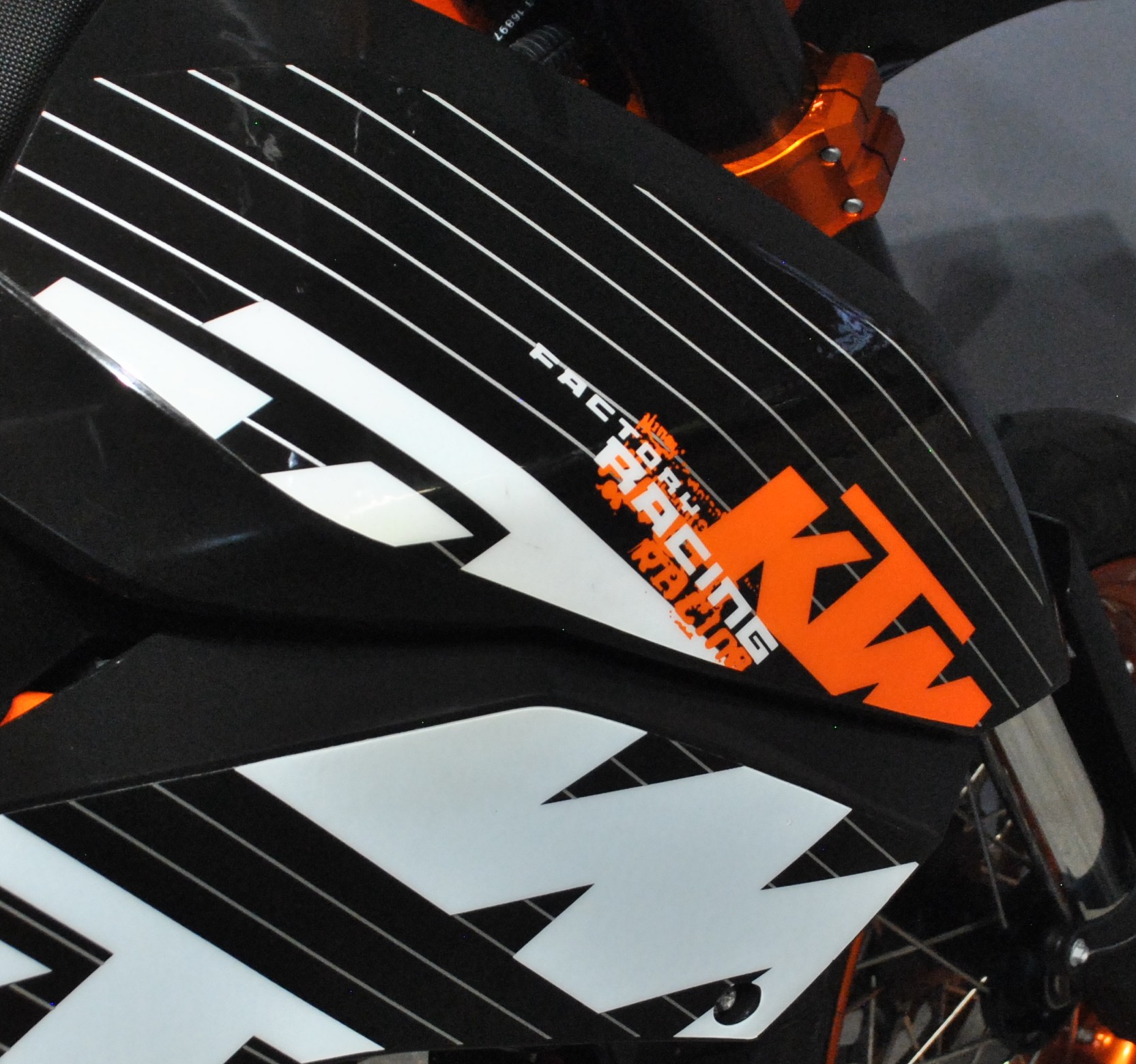 KTM 690 SMC R-image-6