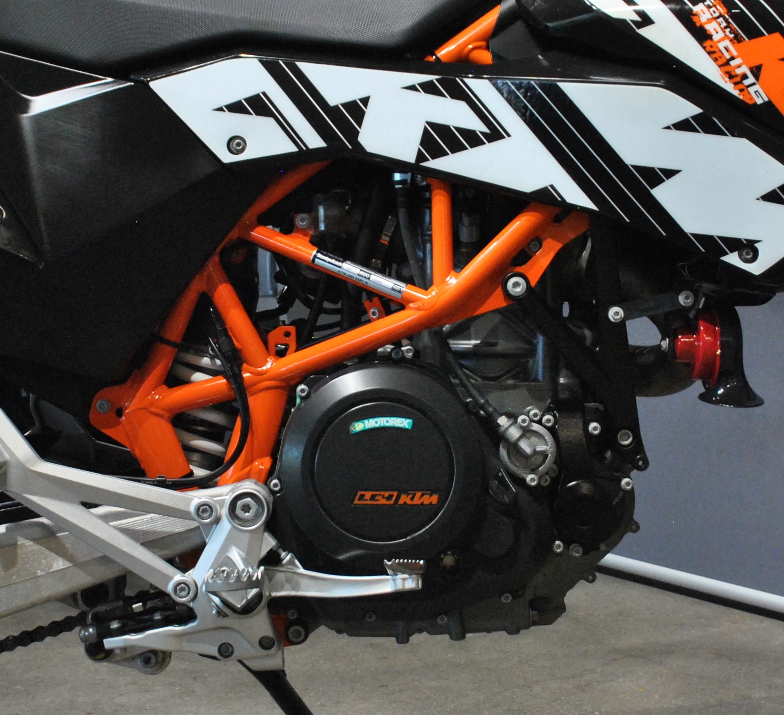 KTM 690 SMC R-image-8