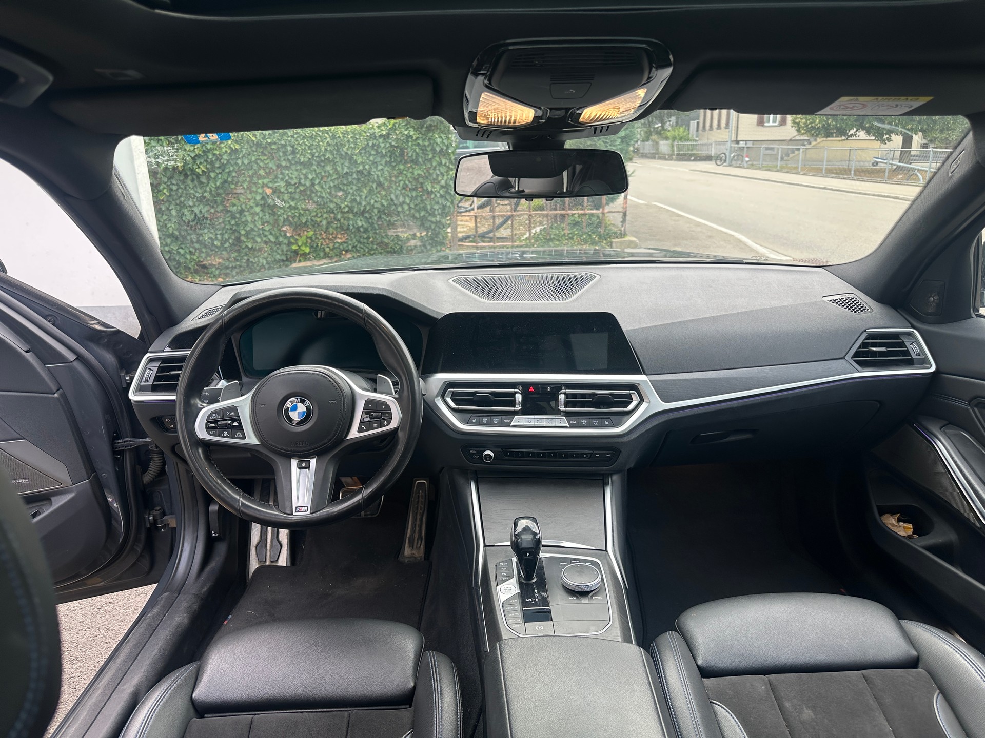 BMW 330i Touring xDrive Steptronic M Sport-image-4