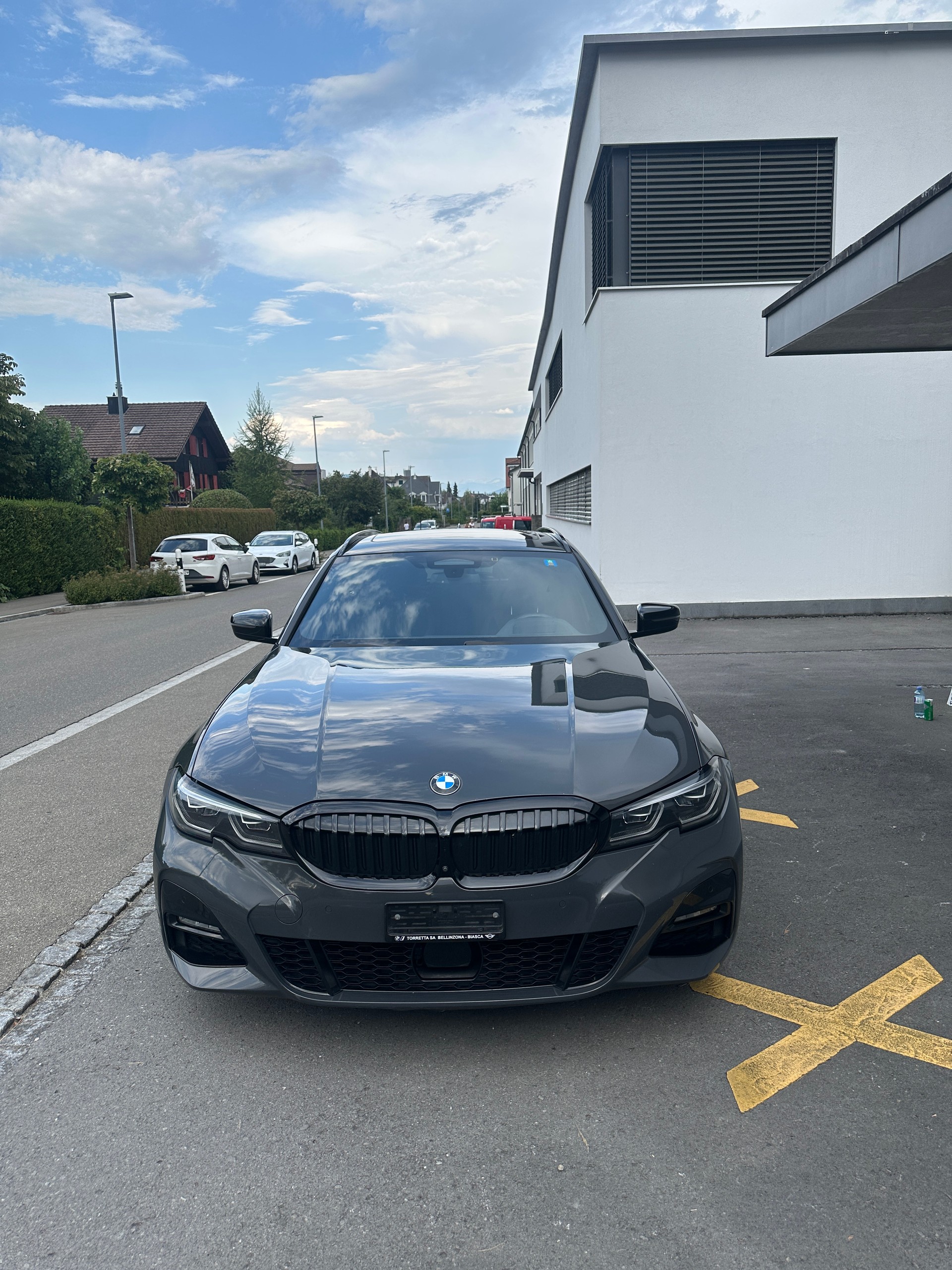 BMW 330i Touring xDrive Steptronic M Sport-image-0