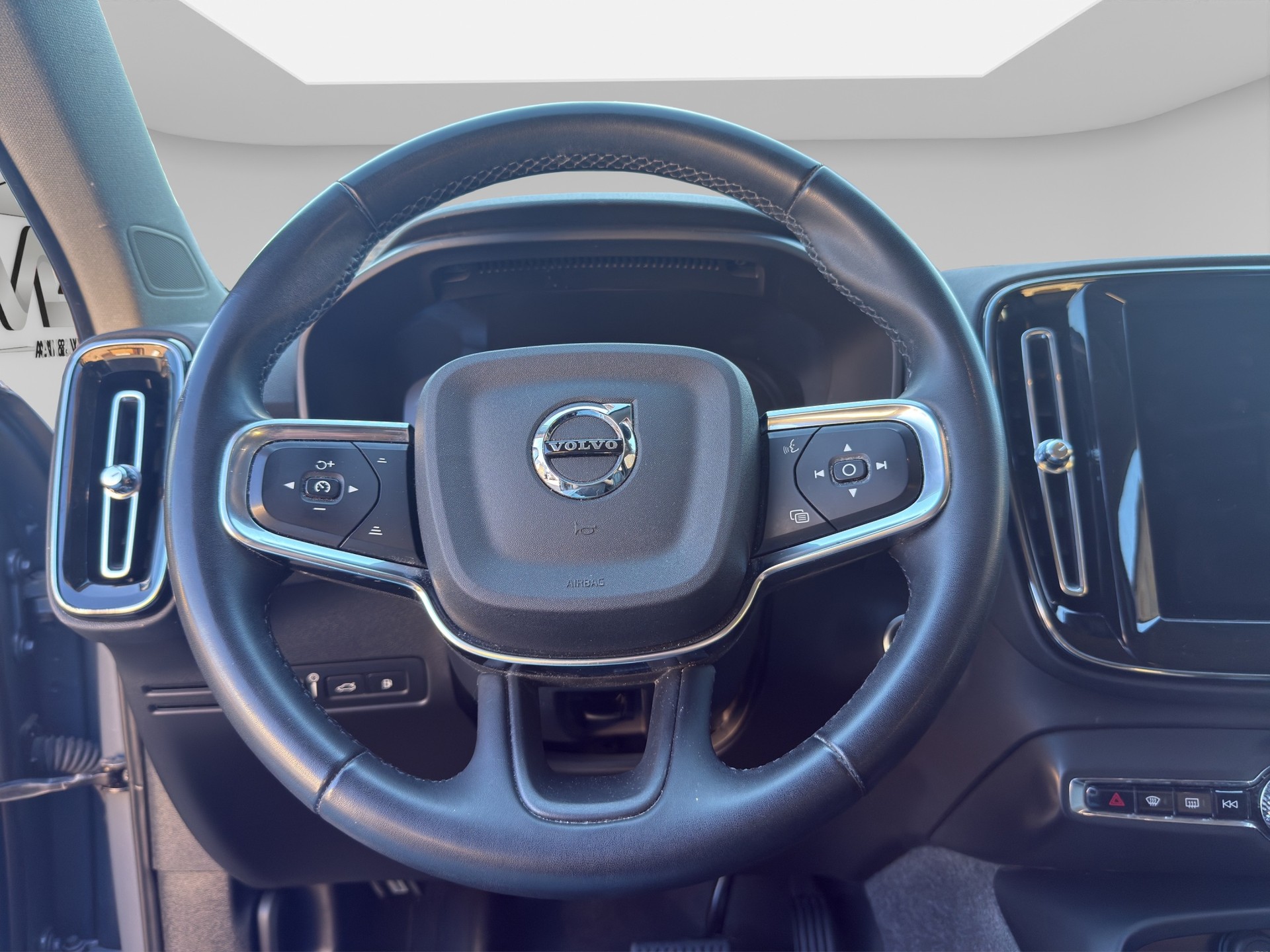 VOLVO XC40 T5 TwE Inscription Expression DCT-image-9