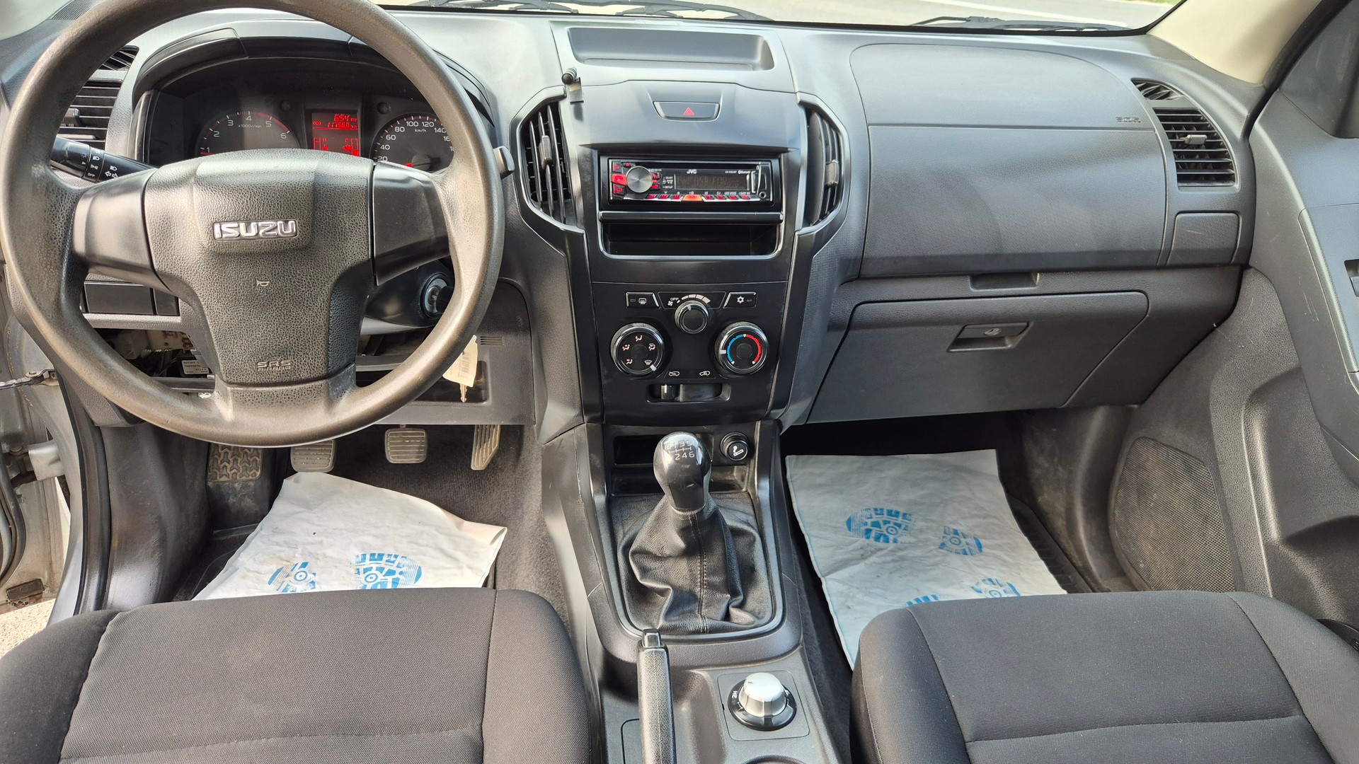 ISUZU D-MAX 2.5 SpaceCab Solar 4x4-image-8
