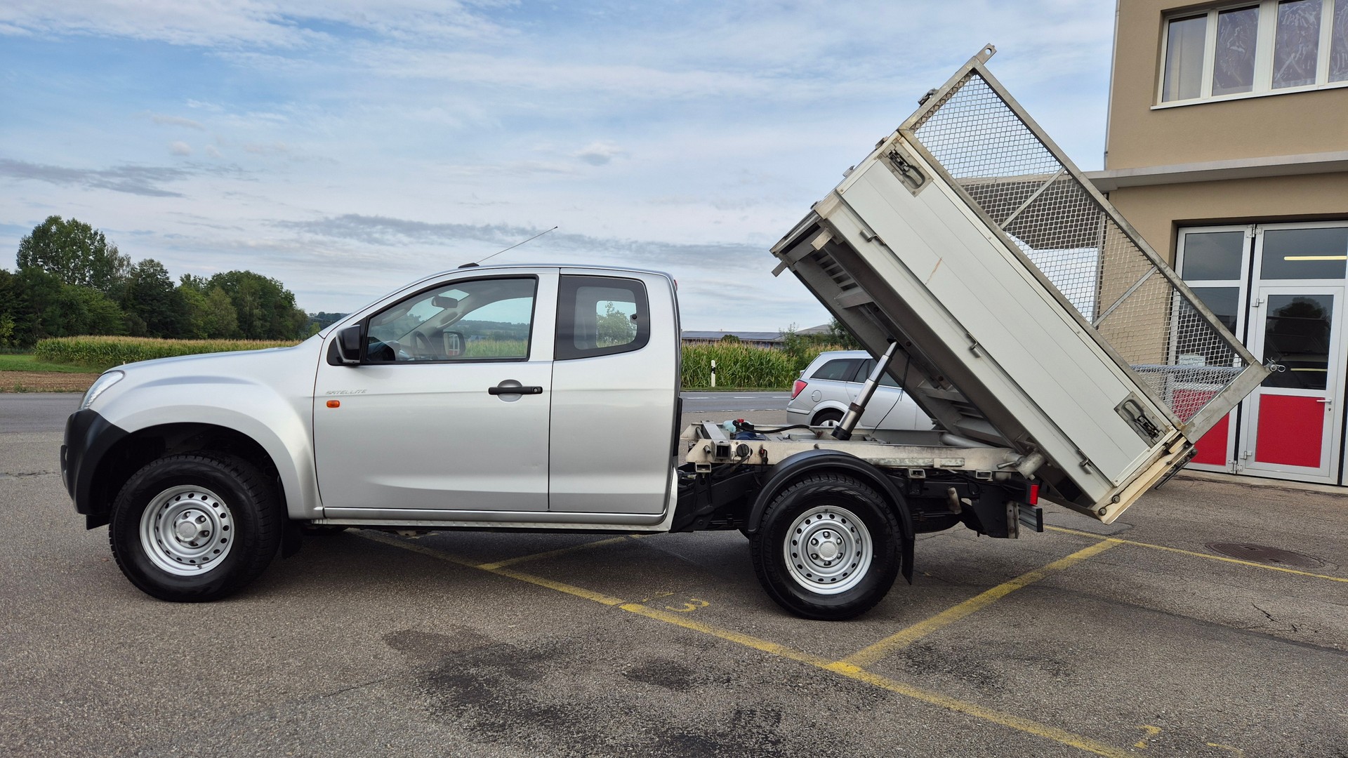 ISUZU D-MAX 2.5 SpaceCab Solar 4x4-image-1