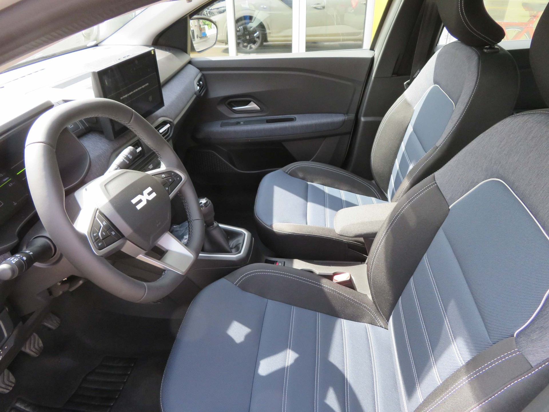 DACIA Sandero 1.0 TCe 100 Journey-image-9
