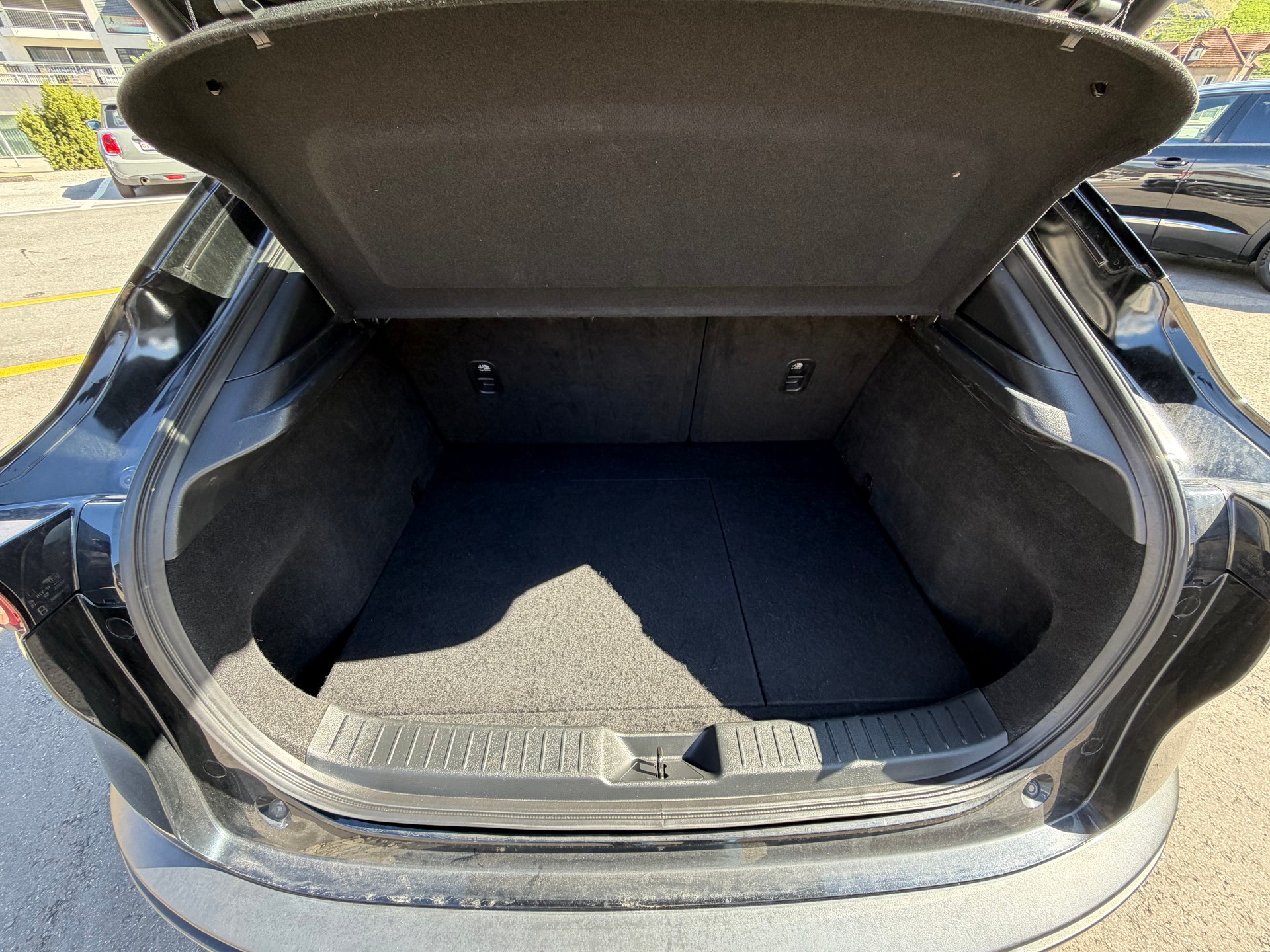 MAZDA CX-30 SKYACTIV-X 186 M Hybrid AWD Revolution-image-11