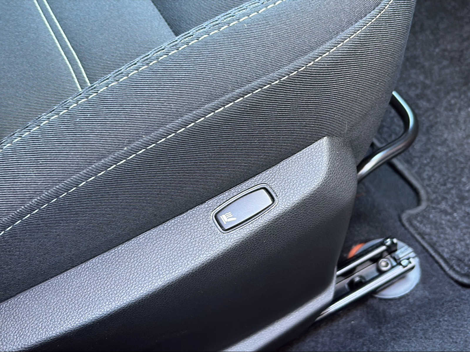 DACIA Duster dCi 115 Prestige 4x4-image-11
