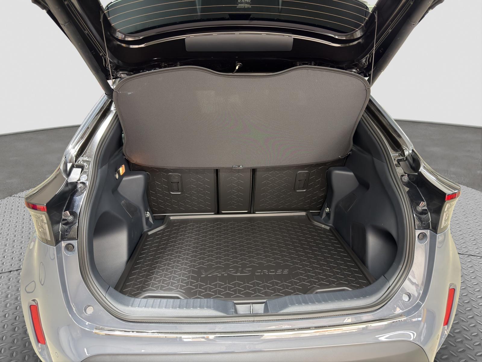 TOYOTA Yaris Cross 1.5 VVT-i HSD Premium AWD-i-image-9
