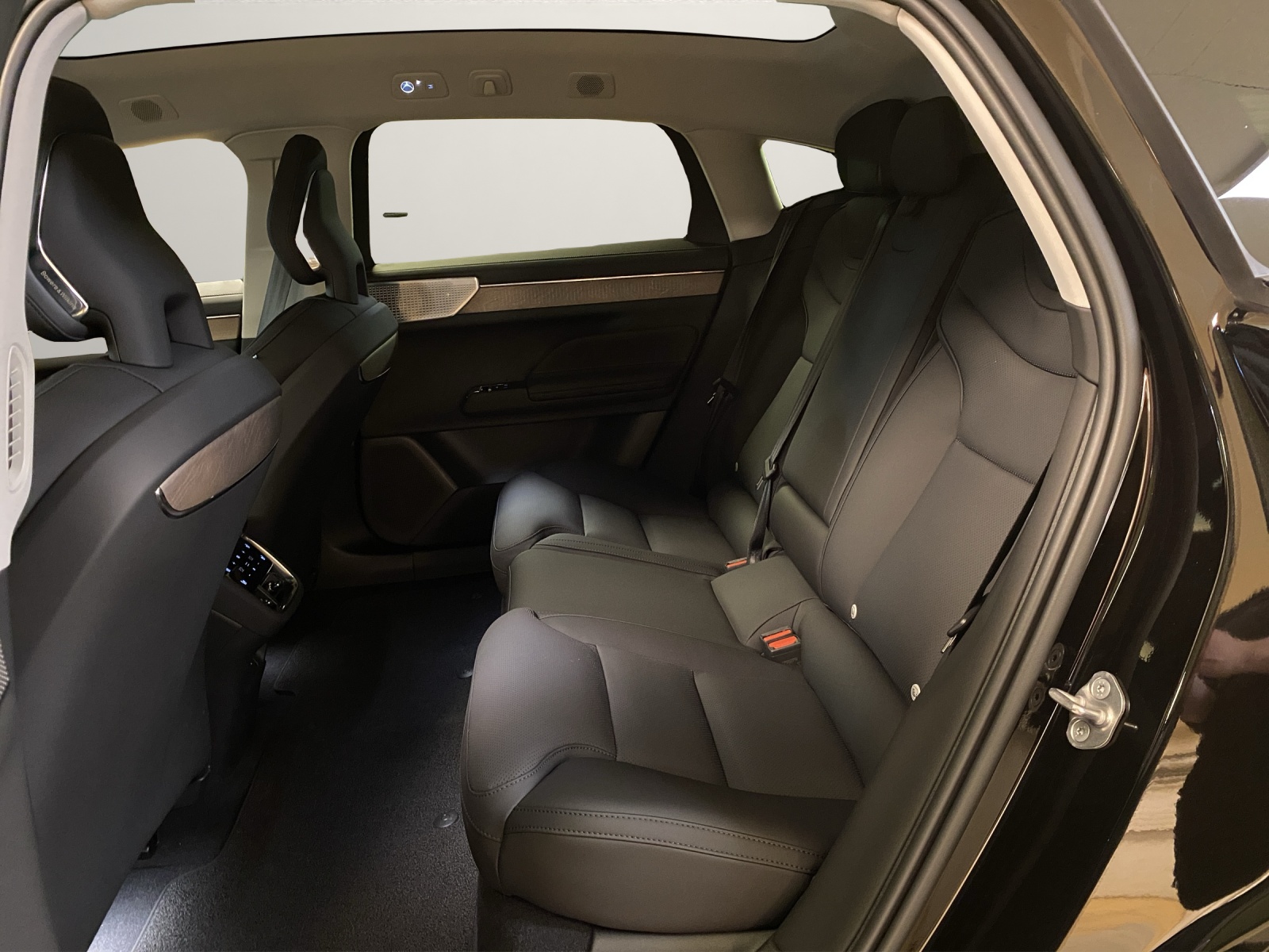 VOLVO ES90 Single 88 kWh Ultra-image-12