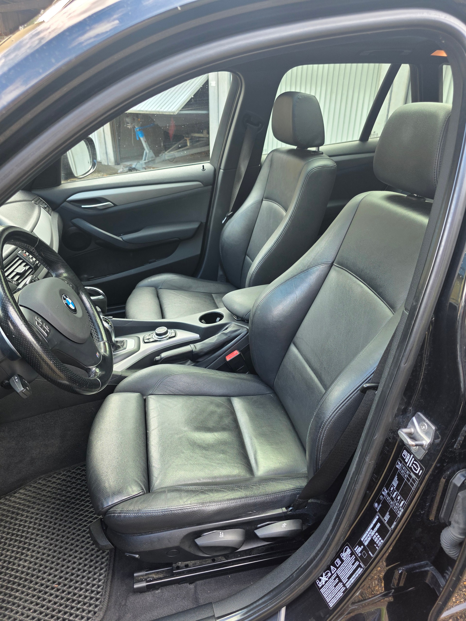 BMW X1 xDrive 28i Steptronic-image-10