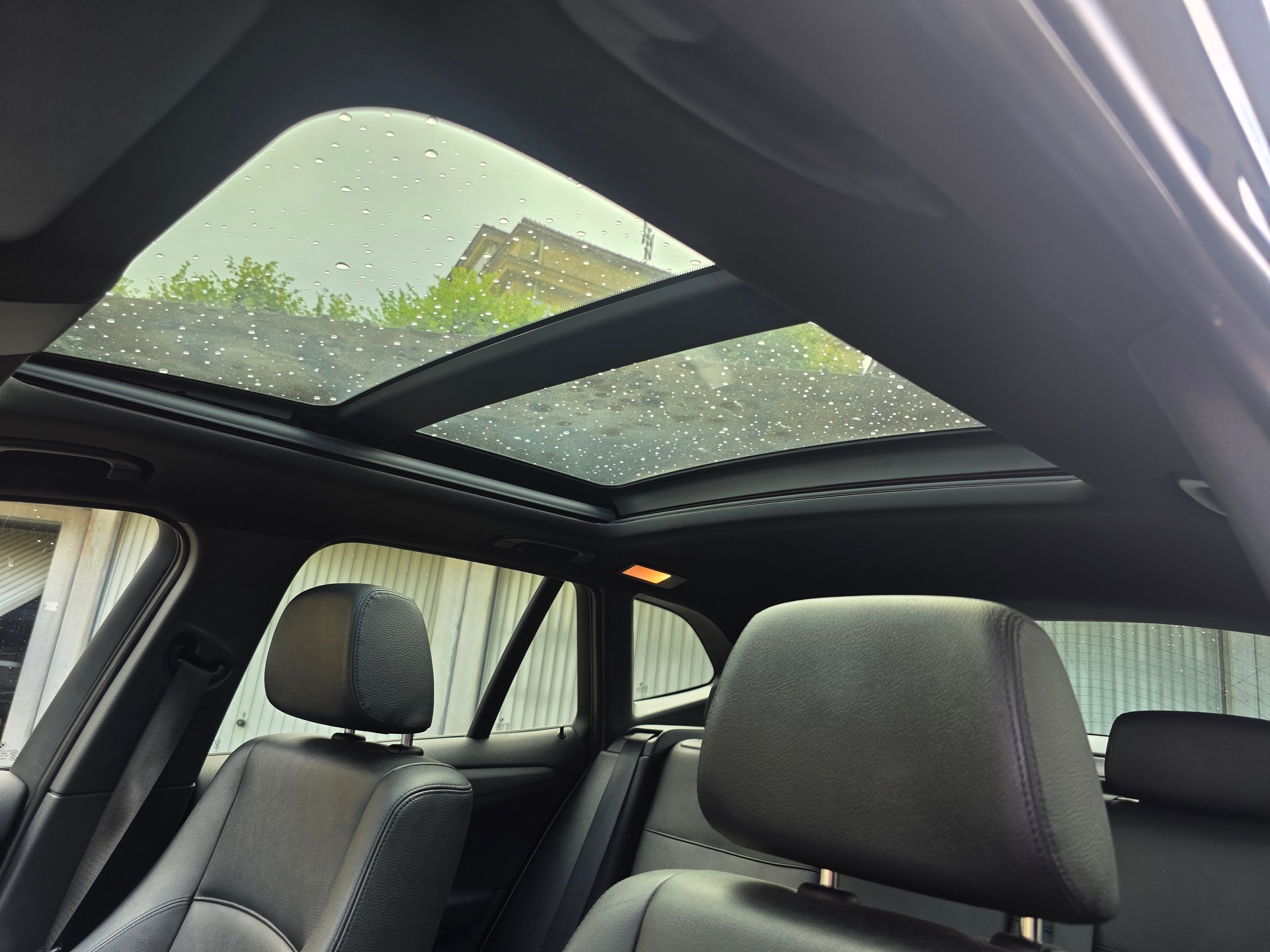 BMW X1 xDrive 28i Steptronic-image-9