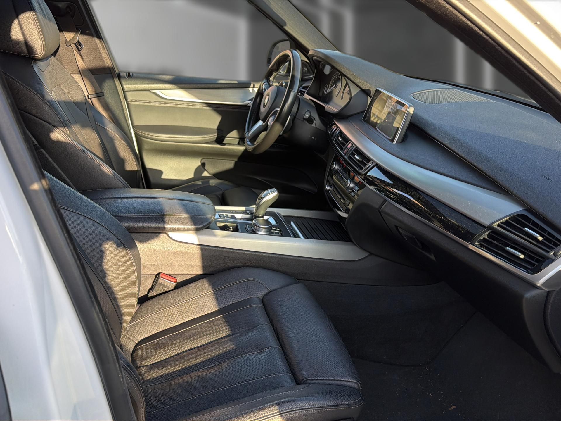 BMW X5 xDrive M50d Steptronic-image-14