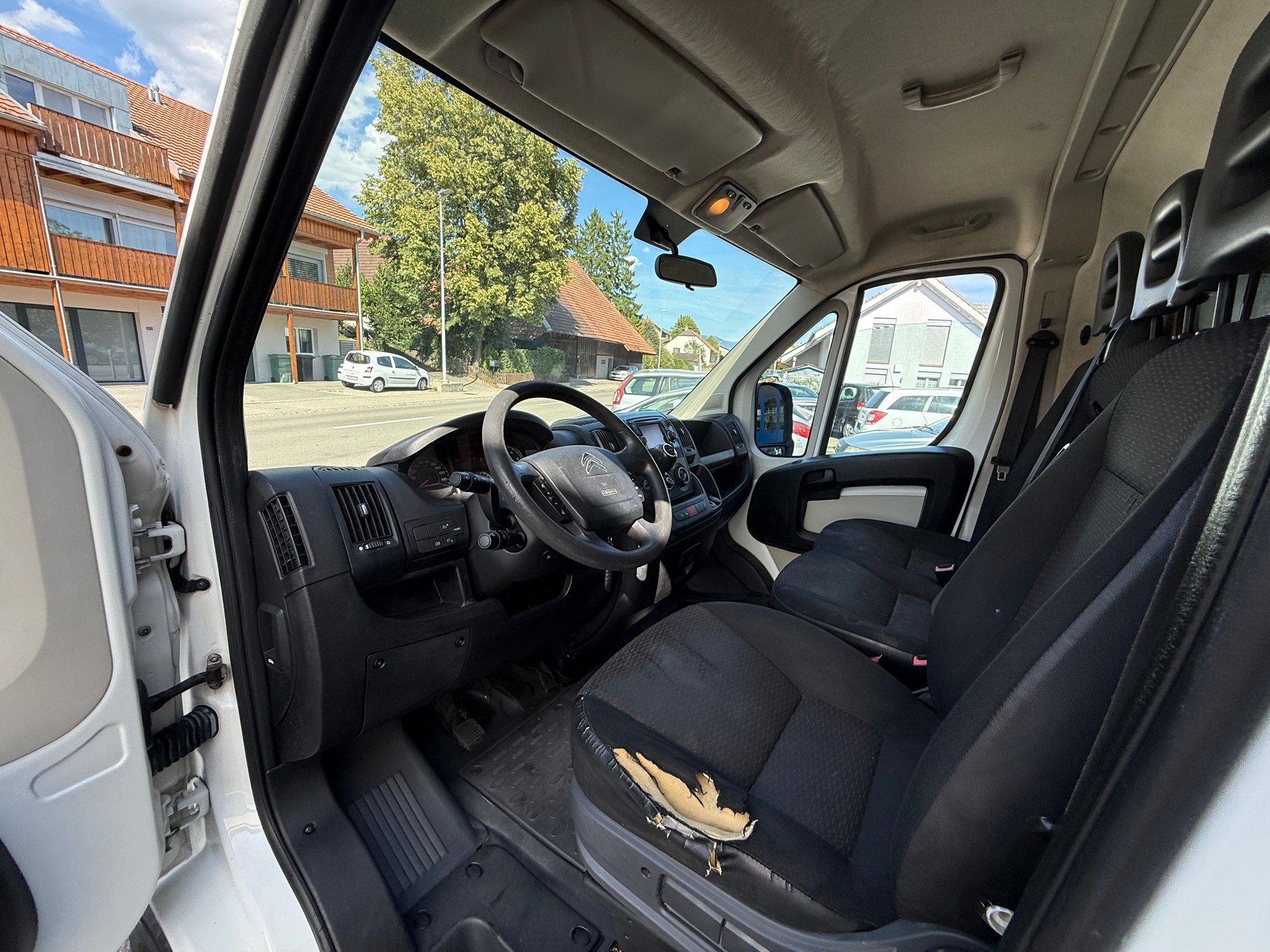 CITROEN Jumper 30 2.2 HDi 110 Attraction L1H2-image-8