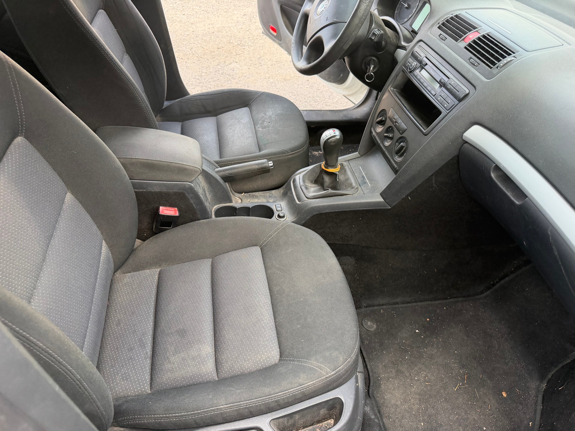 SKODA Octavia 1.9 TDI Swiss Ice Hockey 4x4-image-7
